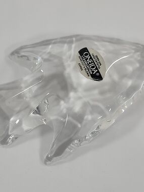 Oneida Clear Sculptural Glass Bowl